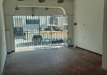 LOCAL EN VENTA - 25 de Mayo al 1700